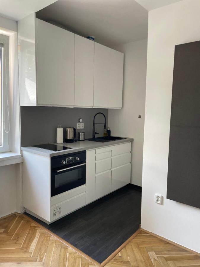 Apartman V Kratke Kamenicky Senov Luaran gambar