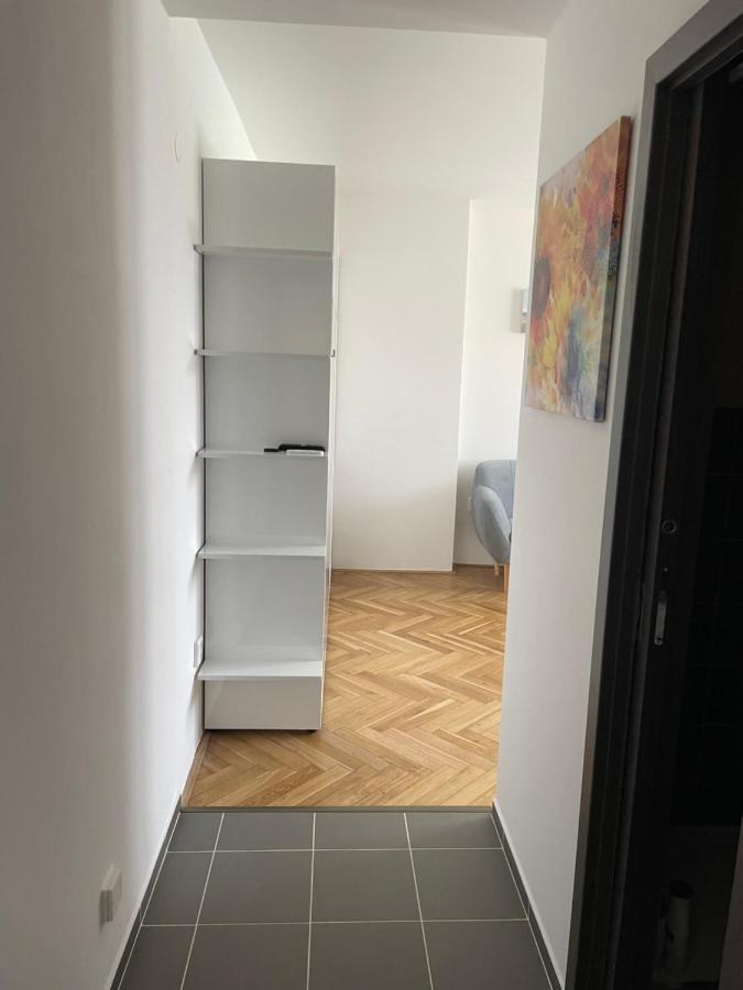 Apartman V Kratke Kamenicky Senov Luaran gambar