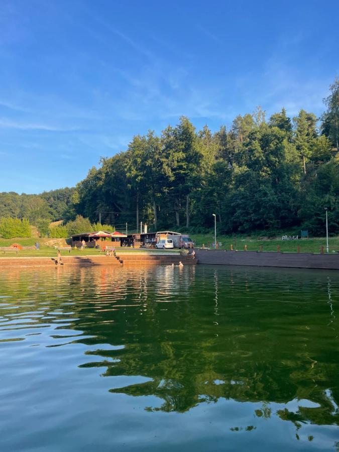 Apartman V Kratke Kamenicky Senov Luaran gambar